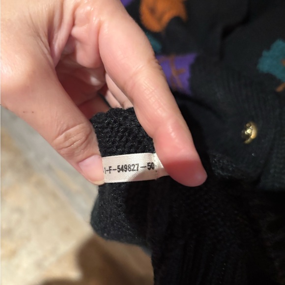 VINTAGE Lucia Black Cardigan with Colorful Leaf Design WITH SHOULDER PADS - Picture 6 of 10